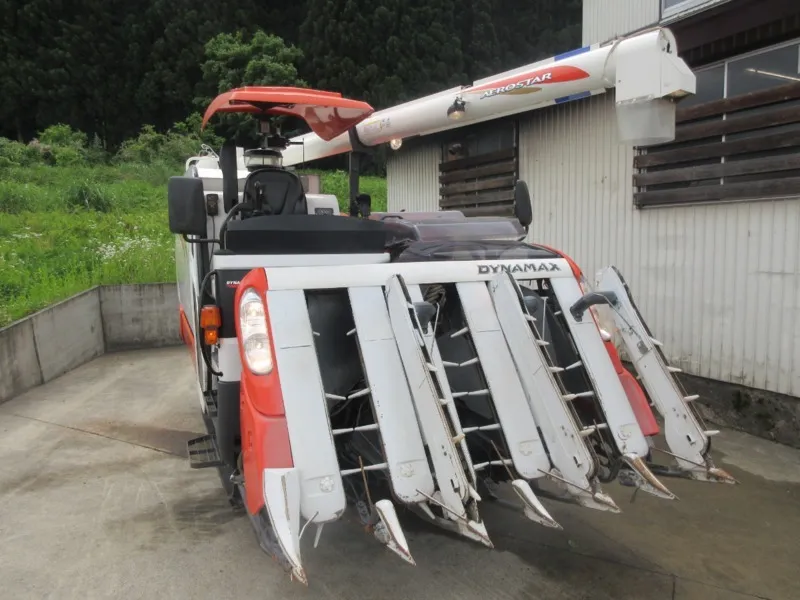 コンバイン6条刈