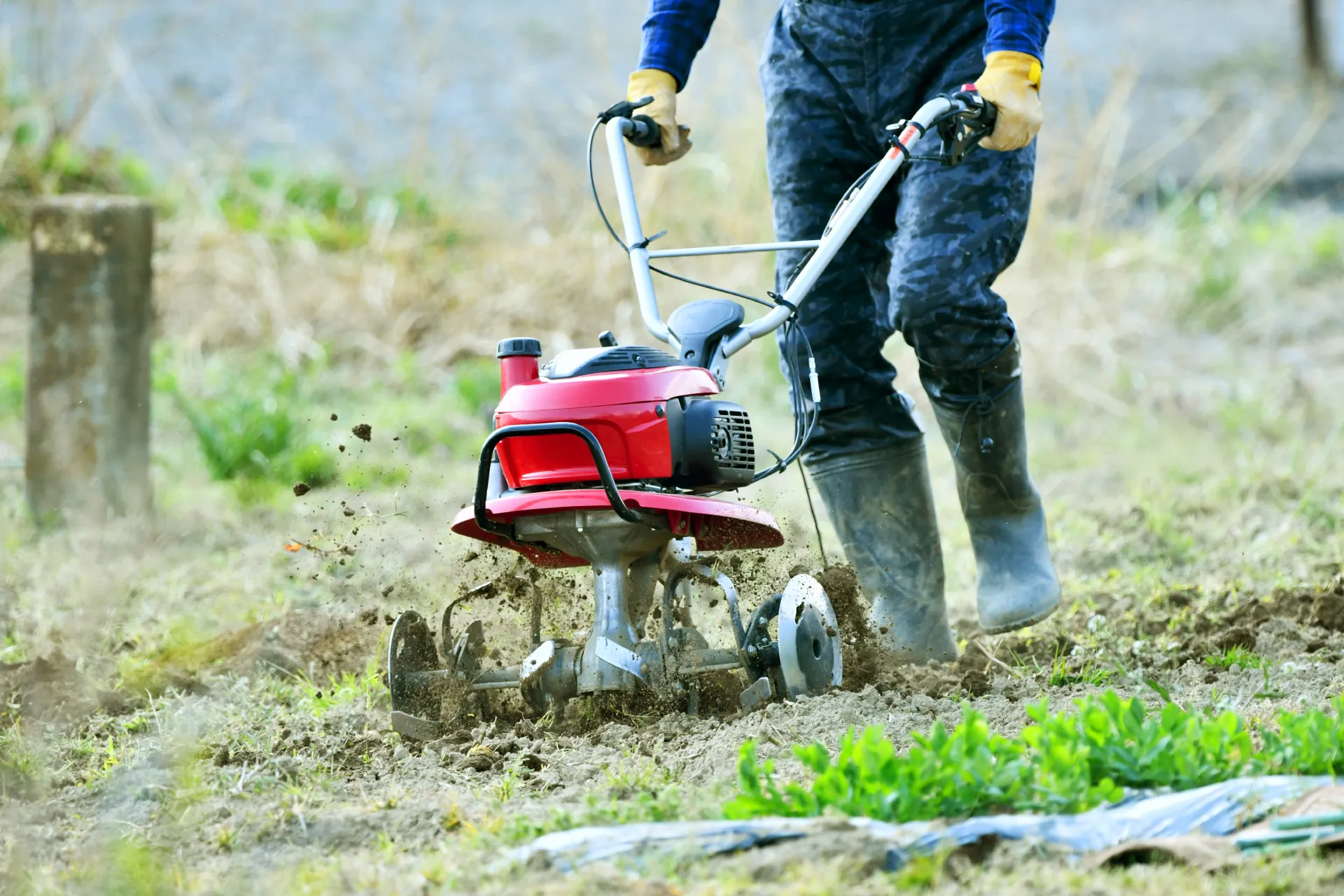 春の農作業に向けた農機準備の季節